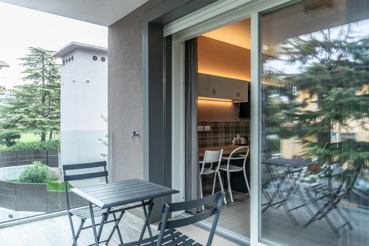 Sei Garda Apartments Пескиера дел Гарда Екстериор снимка